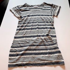 Navy and white LINEN t-shirt dress by Velvet by Graham&Spencer